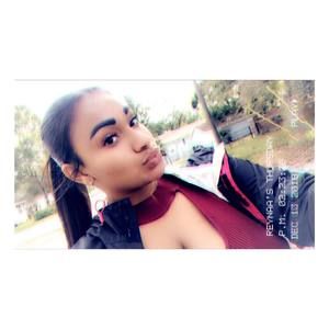 Meet your Posher, Reyna